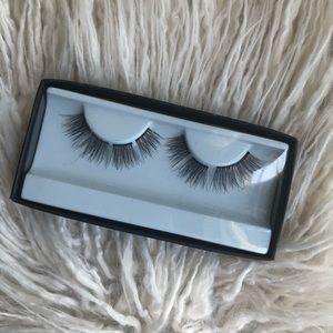 Huda Beauty lashes